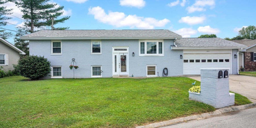 1803 Linwood Drive, Bedford, Indiana 47421,MLS,202525370