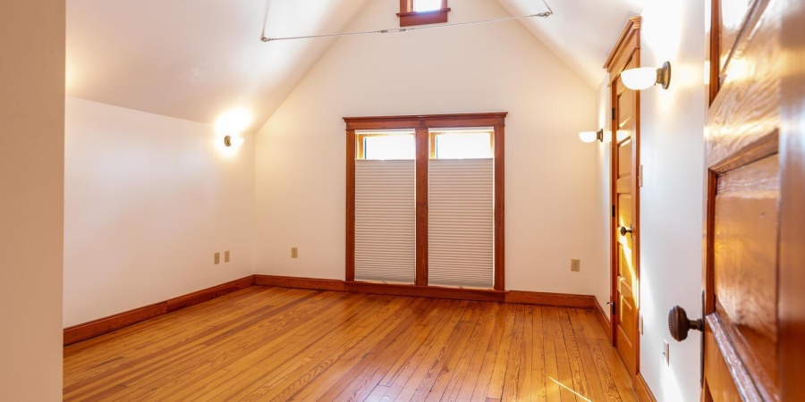 630 E University Street, Bloomington, Indiana 47401,MLS,202525535