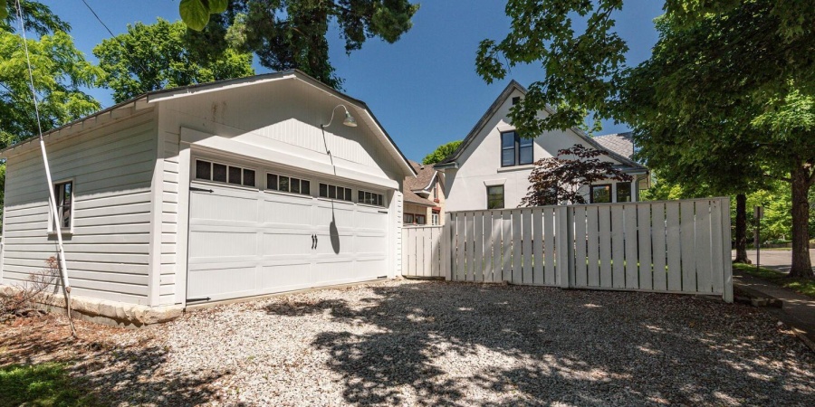 630 E University Street, Bloomington, Indiana 47401,MLS,202525535