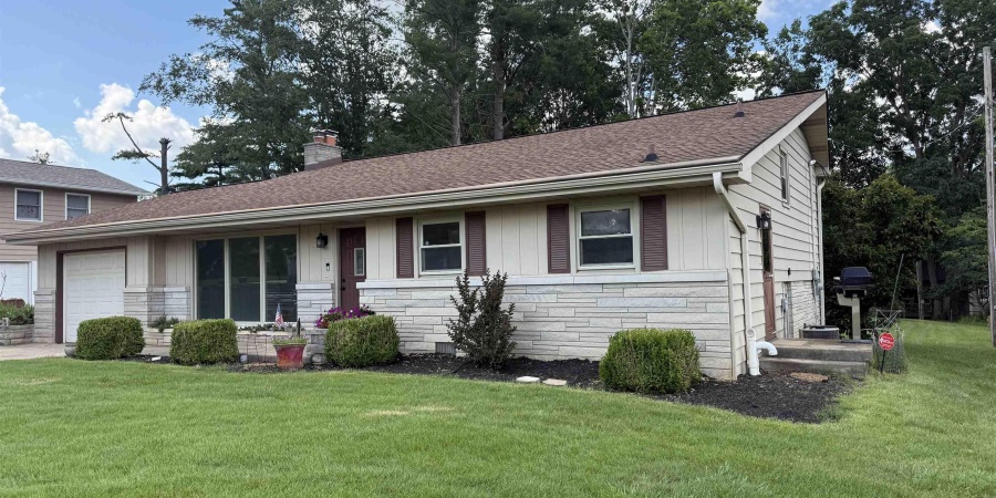 1417 E Clairmont Place, Bloomington, Indiana 47401,MLS,202525518