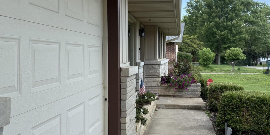 1417 E Clairmont Place, Bloomington, Indiana 47401,MLS,202525518