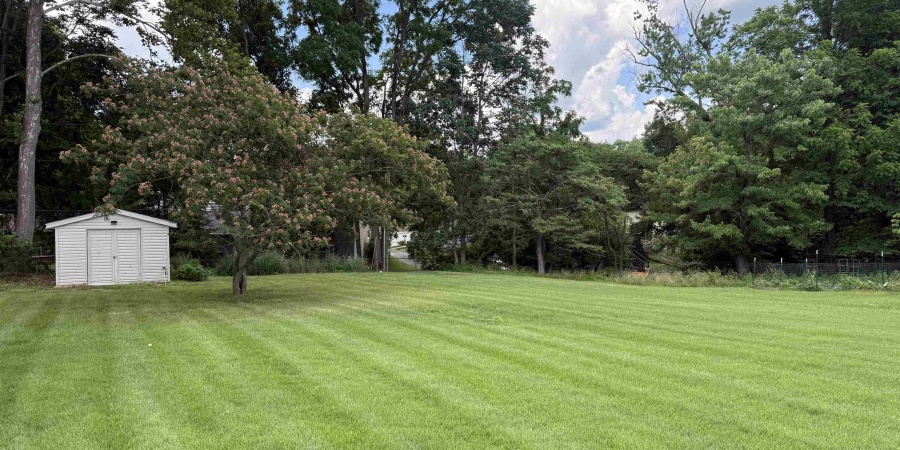 1417 E Clairmont Place, Bloomington, Indiana 47401,MLS,202525518