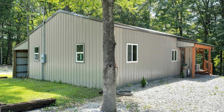 75 Schores Lane, Bedford, Indiana 47421,MLS,202525588