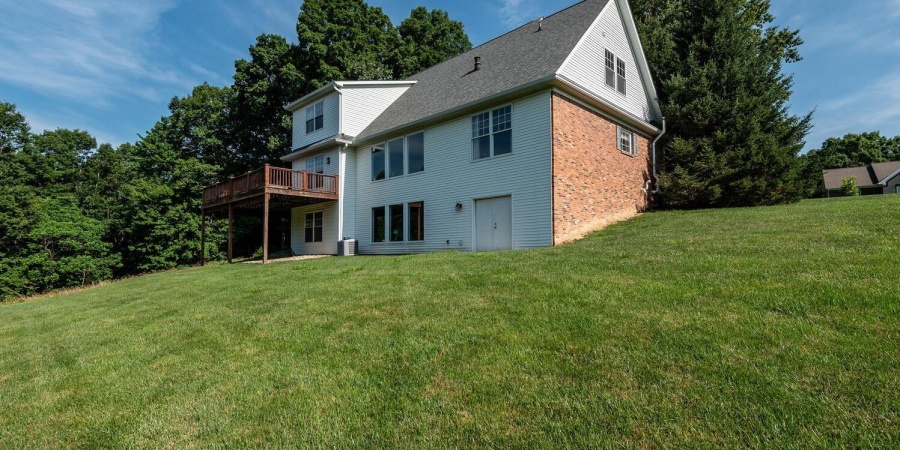 6404 N Braksway Drive, Bloomington, Indiana 47408,MLS,202525879