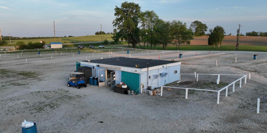 1055 S SR 37, Mitchell, Indiana 47446,MLS,202525943