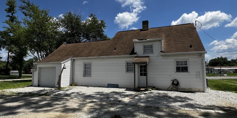 955 N Curry Pike, Bloomington, Indiana 47404-2504,MLS,202526127