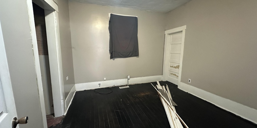 310 W Main Street, Worthington, Indiana 47471,MLS,202526229