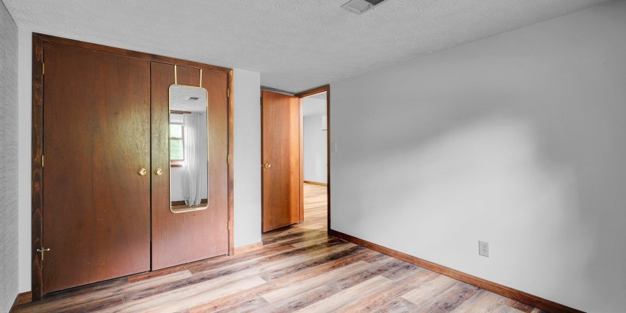 2426 S Cottonwood Circle, Bloomington, Indiana 47401,MLS,202526302