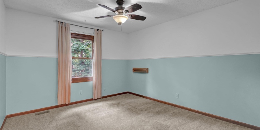 2426 S Cottonwood Circle, Bloomington, Indiana 47401,MLS,202526302