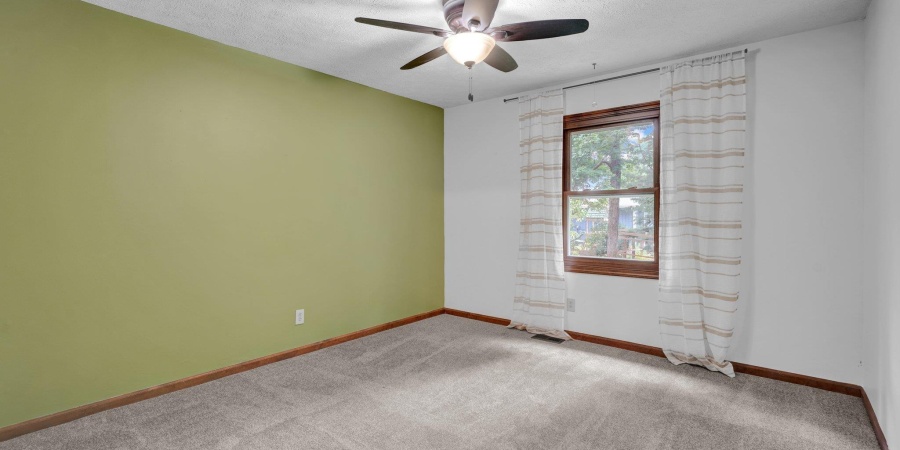 2426 S Cottonwood Circle, Bloomington, Indiana 47401,MLS,202526302