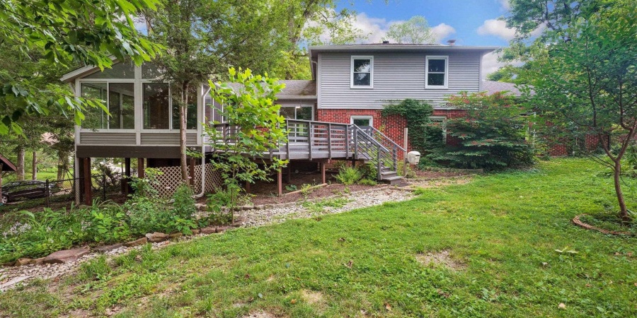 2426 S Cottonwood Circle, Bloomington, Indiana 47401,MLS,202526302