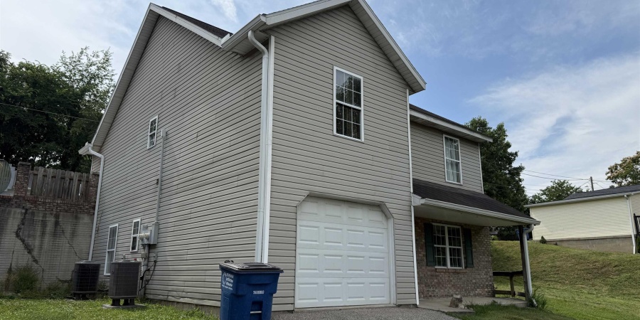 1628 C ST, Bedford, Indiana 47421,MLS,202526503
