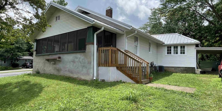 2424 S Milton Drive, Bloomington, Indiana 47403,MLS,202526523