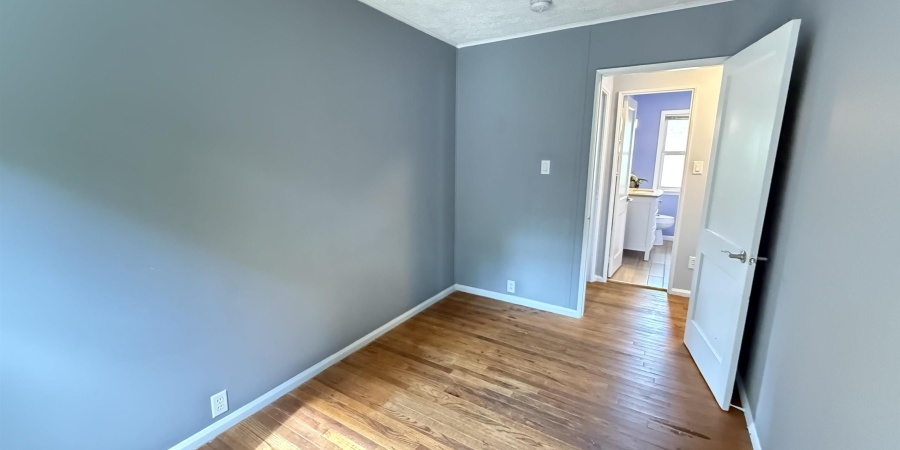 514 S Eastside Drive, Bloomington, Indiana 47401,MLS,202526571