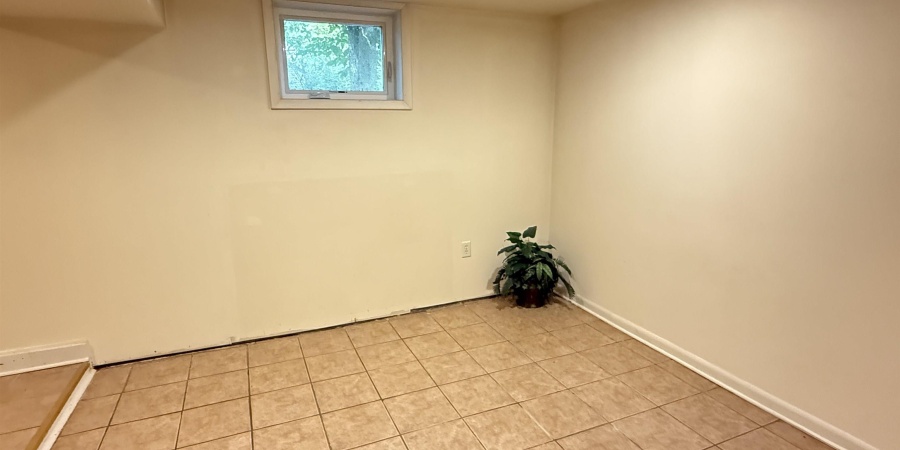 514 S Eastside Drive, Bloomington, Indiana 47401,MLS,202526571