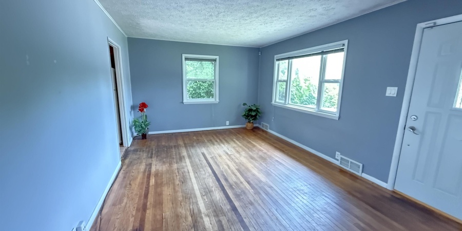 514 S Eastside Drive, Bloomington, Indiana 47401,MLS,202526571