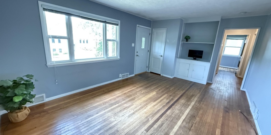 514 S Eastside Drive, Bloomington, Indiana 47401,MLS,202526571