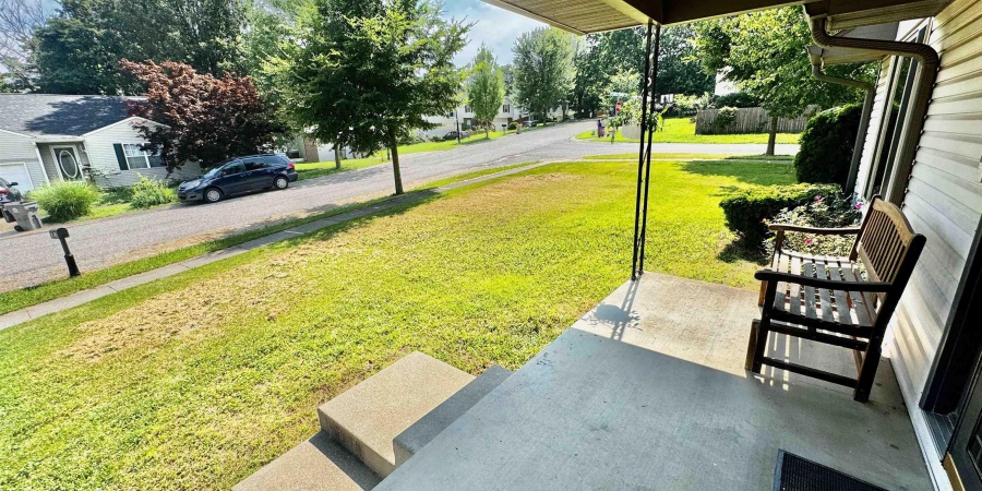 1310 W Woodhill Drive, Bloomington, Indiana 47403,MLS,202526589