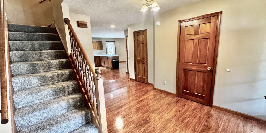 1310 W Woodhill Drive, Bloomington, Indiana 47403,MLS,202526589