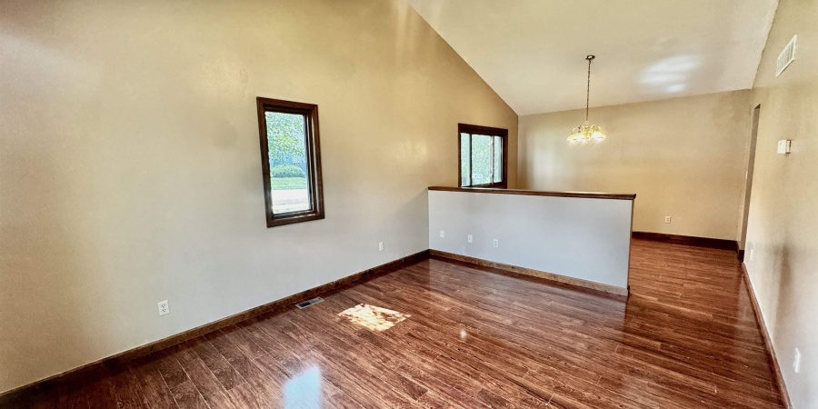 1310 W Woodhill Drive, Bloomington, Indiana 47403,MLS,202526589