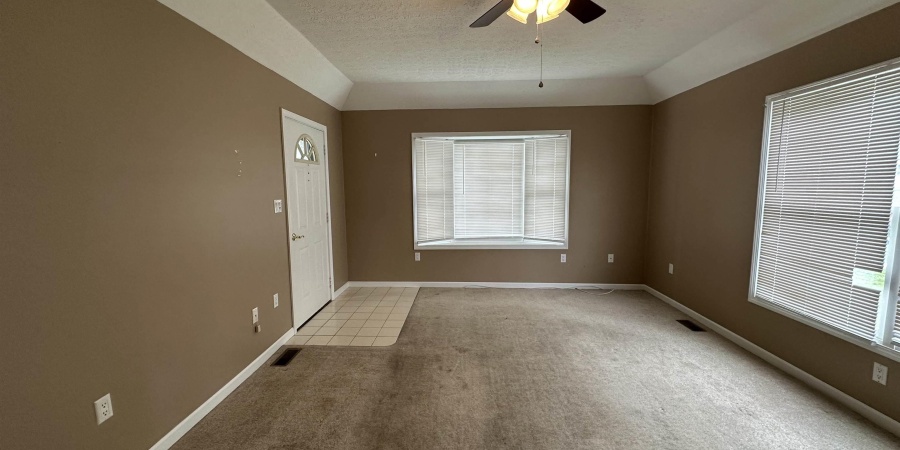 869 E Vincennes Street, Linton, Indiana 47441,MLS,202510588