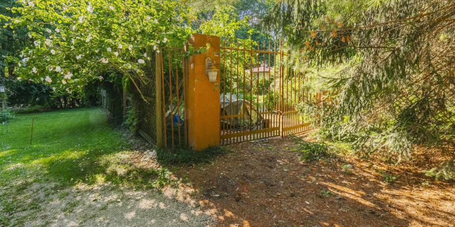 3128 E Moores Pike, Bloomington, Indiana 47401,MLS,202526673