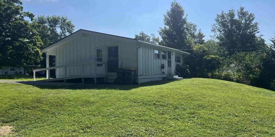 130 E SUNNY SLOPES Drive, Bloomington, Indiana 47401,MLS,202526702