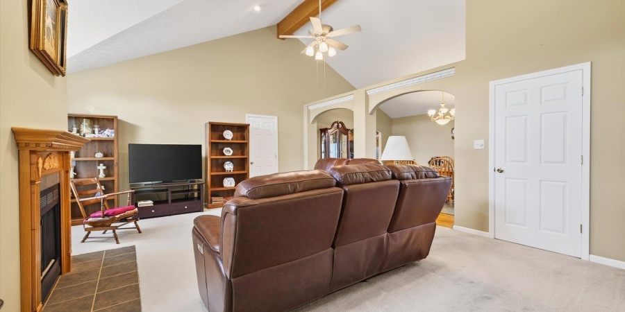 2783 W 275 S Road, Bloomfield, Indiana 47424,MLS,202526721