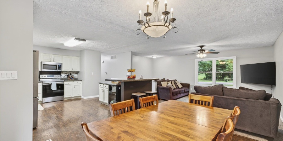 1825 N Ridgeway Drive, Ellettsville, Indiana 47429,MLS,202526765