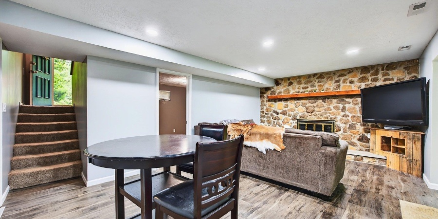 1825 N Ridgeway Drive, Ellettsville, Indiana 47429,MLS,202526765