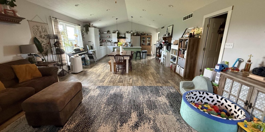 1591 VFW Road, Mitchell, Indiana 47446,MLS,202527381