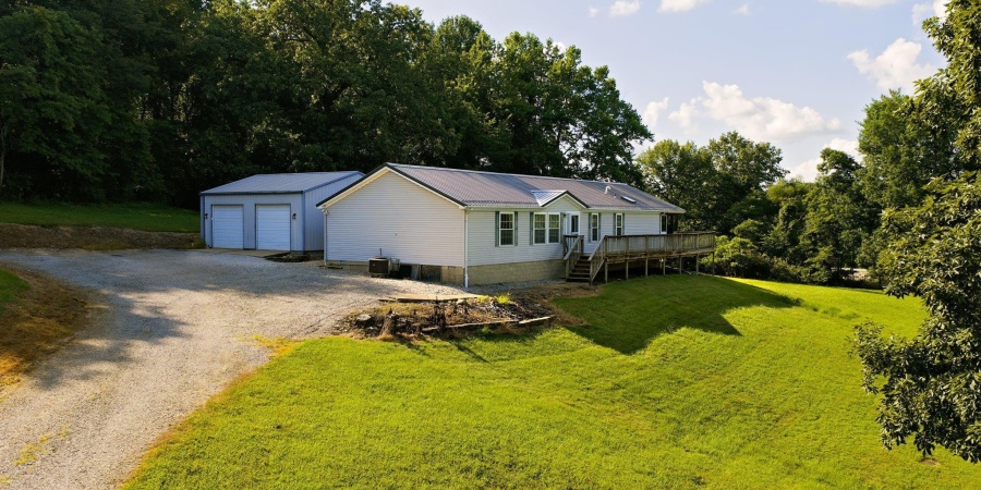 8666 E Ash Road, Bloomfield, Indiana 47424,MLS,202527524