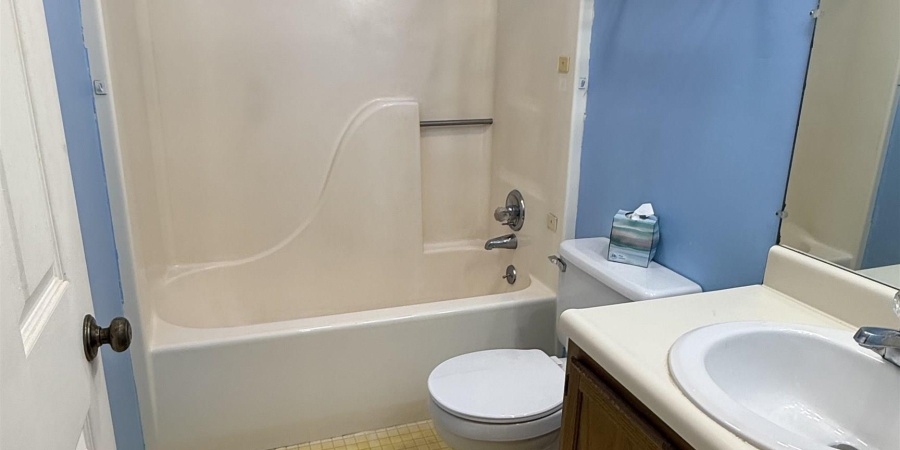 3910 S Laurel Court, Bloomington, Indiana 47401,MLS,202527959