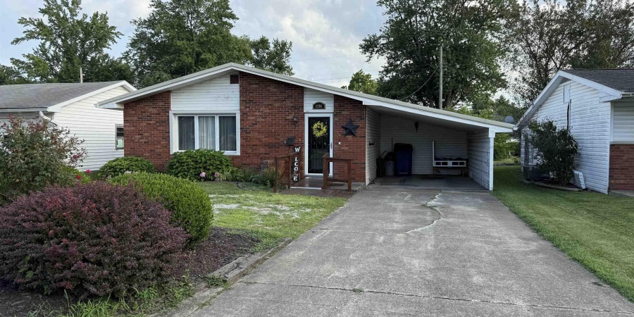 1206 W Brook Street, Mitchell, Indiana 47446,MLS,202527998