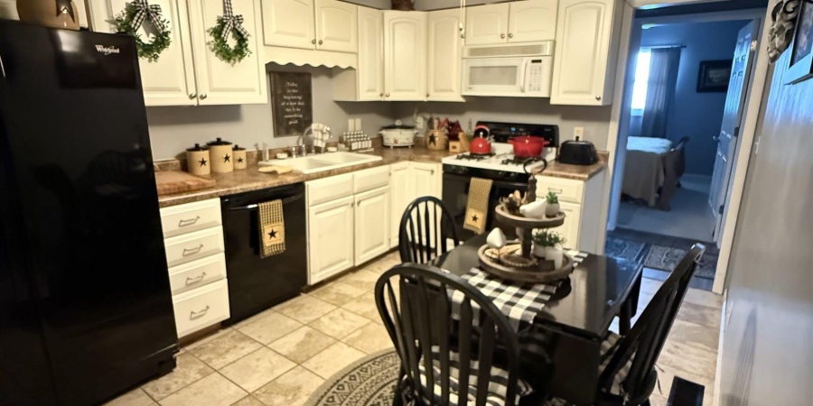 1206 W Brook Street, Mitchell, Indiana 47446,MLS,202527998