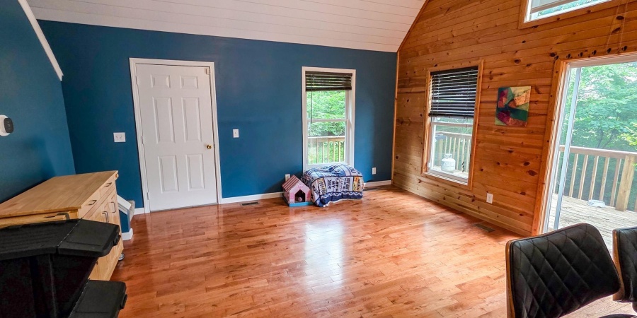 5835 N Maple Grove Road, Bloomington, Indiana 47404,MLS,202528153