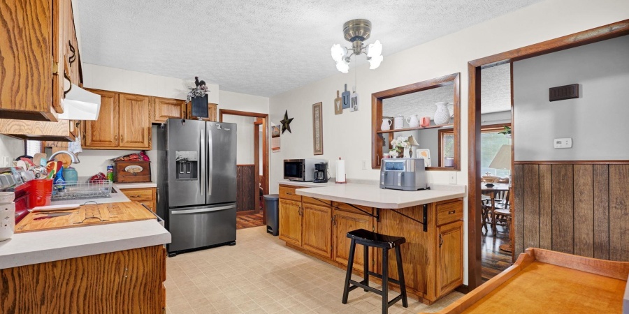1986 Dixie Highway, Mitchell, Indiana 47446,MLS,202528357