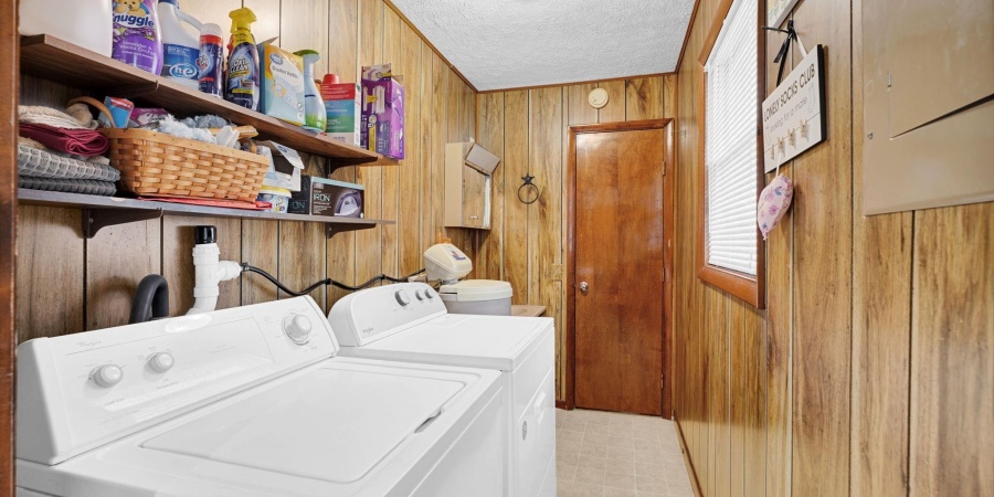 1986 Dixie Highway, Mitchell, Indiana 47446,MLS,202528357