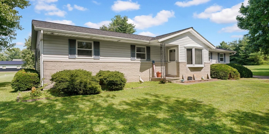 1986 Dixie Highway, Mitchell, Indiana 47446,MLS,202528357