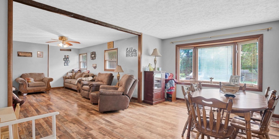 1986 Dixie Highway, Mitchell, Indiana 47446,MLS,202528357