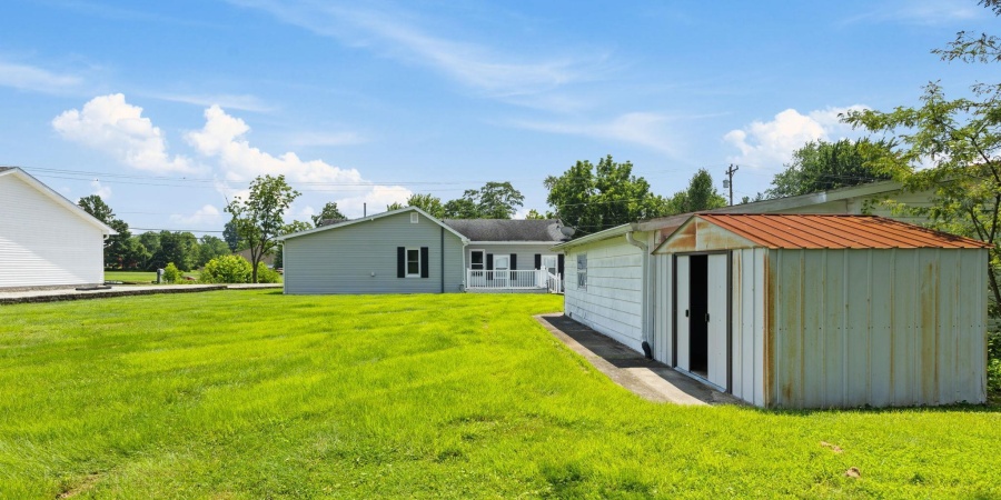 2237 35Th Street, Bedford, Indiana 47421-5516,MLS,202529099