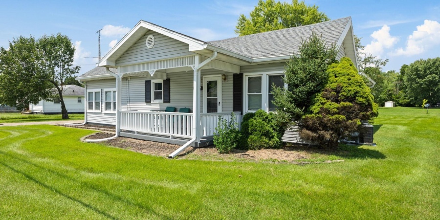 2237 35Th Street, Bedford, Indiana 47421-5516,MLS,202529099