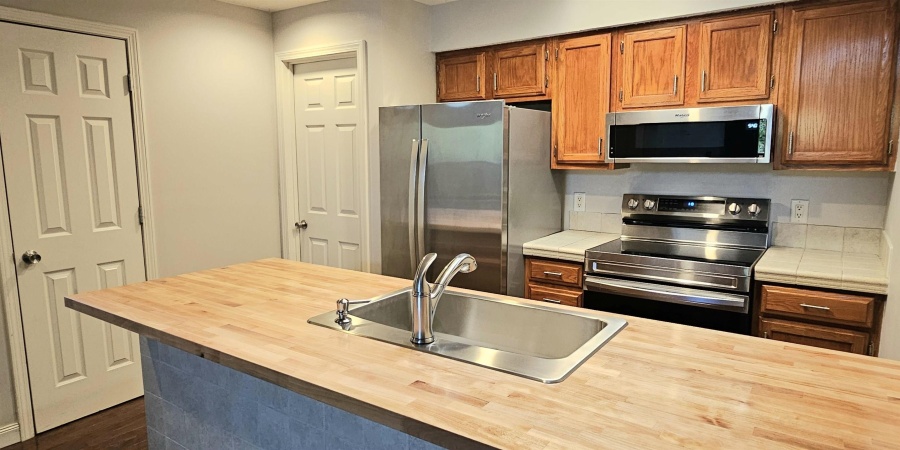 1376 S College Mall Road, Bloomington, Indiana 47401-6100,MLS,202529349