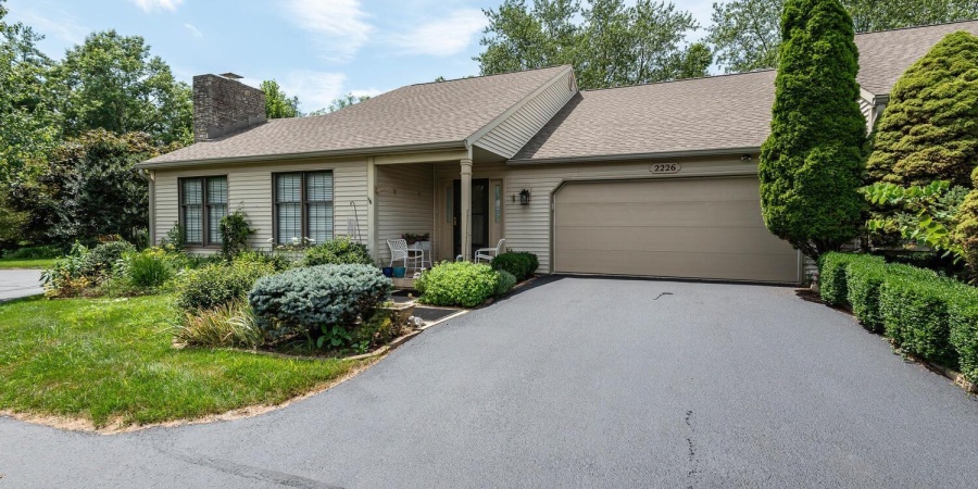 2226 E Cape Cod Drive, Bloomington, Indiana 47401,MLS,202529592