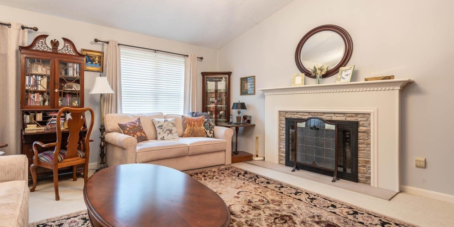 2226 E Cape Cod Drive, Bloomington, Indiana 47401,MLS,202529592