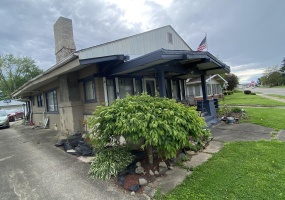 665 NE A St, Linton, Indiana 47441,MLS,202529621