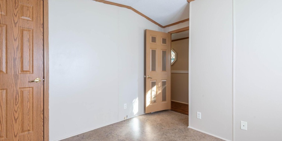 6622 N Matthews Drive, Ellettsville, Indiana 47429-9420,MLS,202529753
