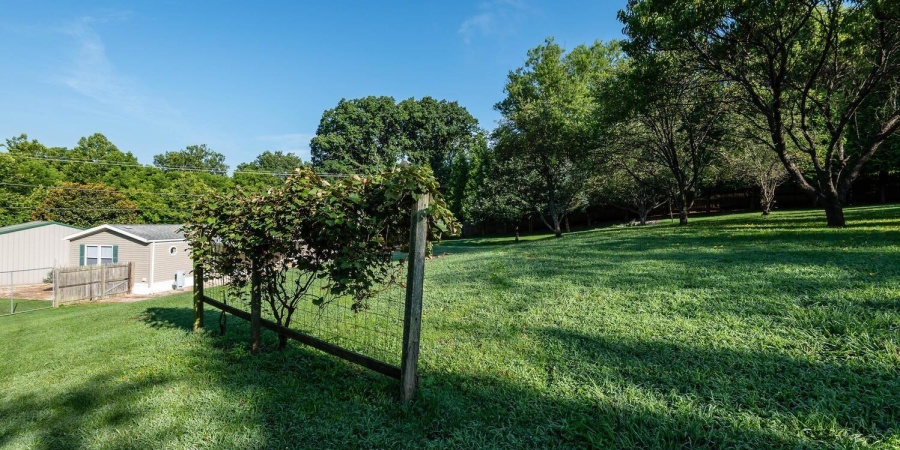 6622 N Matthews Drive, Ellettsville, Indiana 47429-9420,MLS,202529753