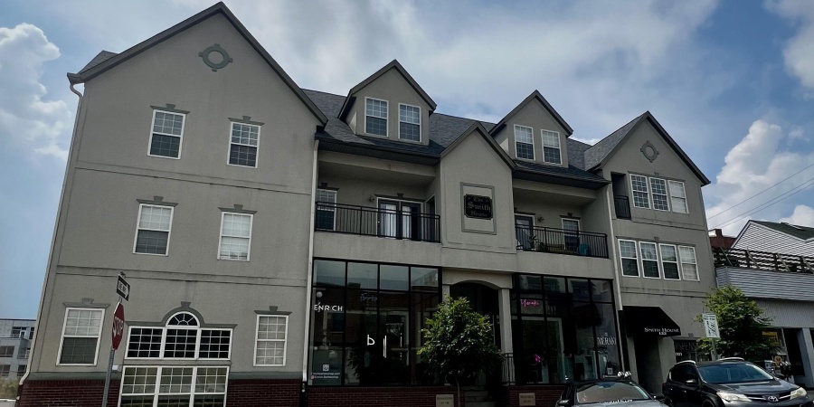 126 E 6Th Street, Bloomington, Indiana 47408-3300,MLS,202530202