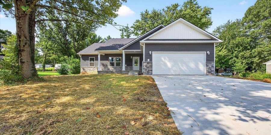 4271 N Roxford Drive, Bloomington, Indiana 47404,MLS,202530102